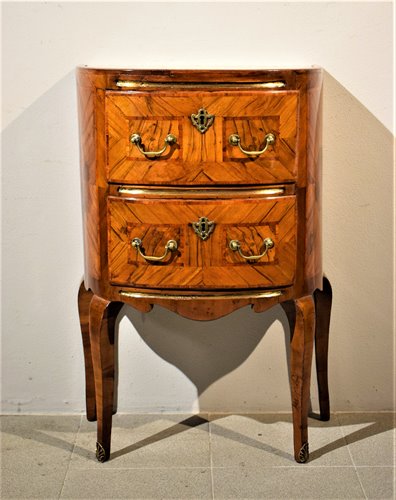 Petite commode à demi-lune  Louis XVI 